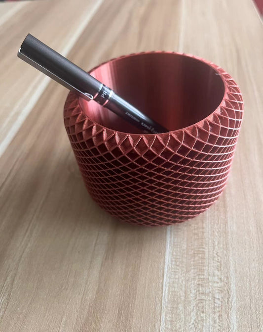 Creative golden resin material pen holder surface cross pattern texture