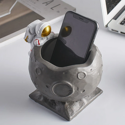 Astronaut Statue With Moon Pen Holder